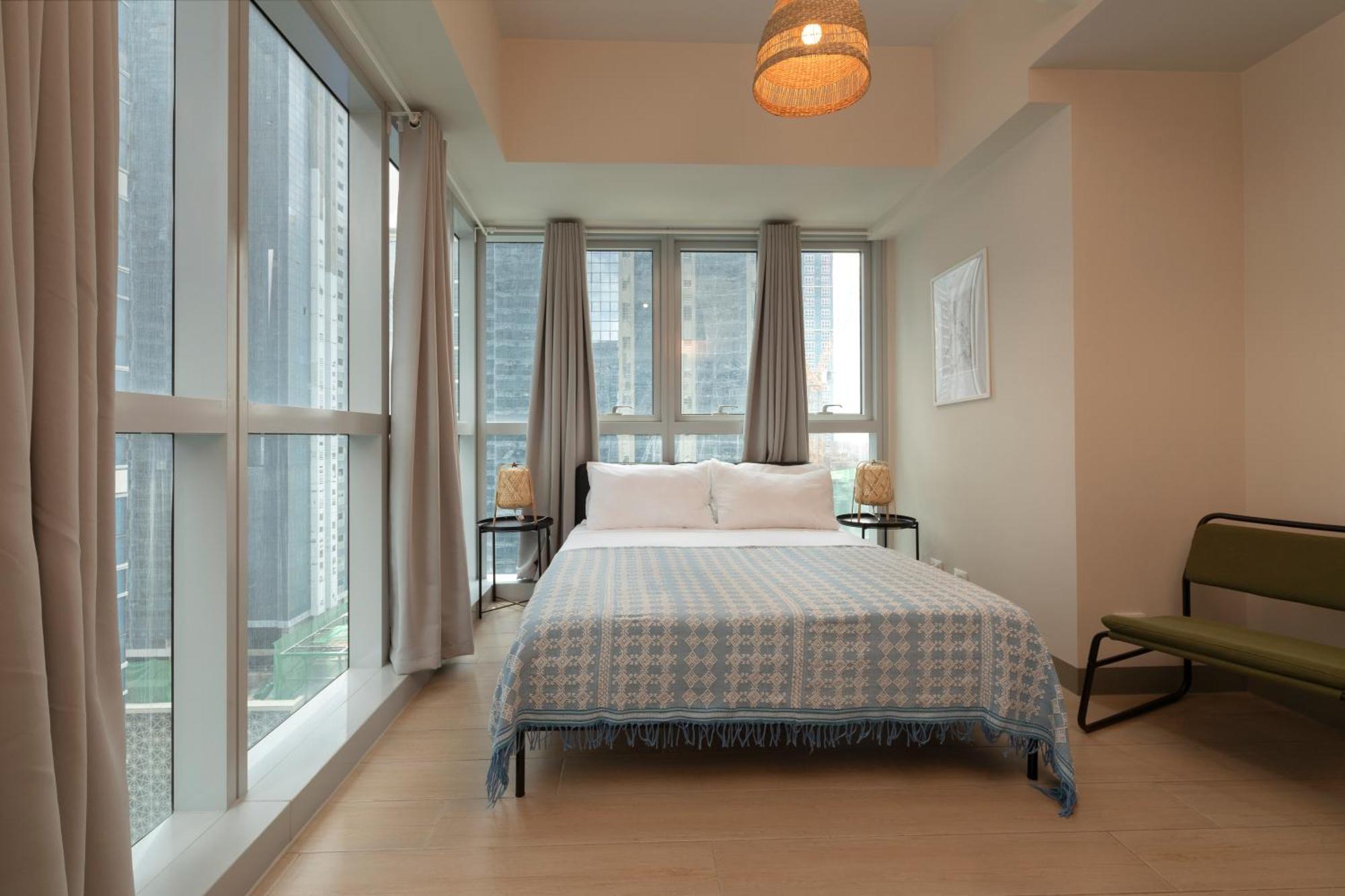 Uptown Parksuites Apartments Tower 2 Bgc By Ph Staycation Manila Kültér fotó