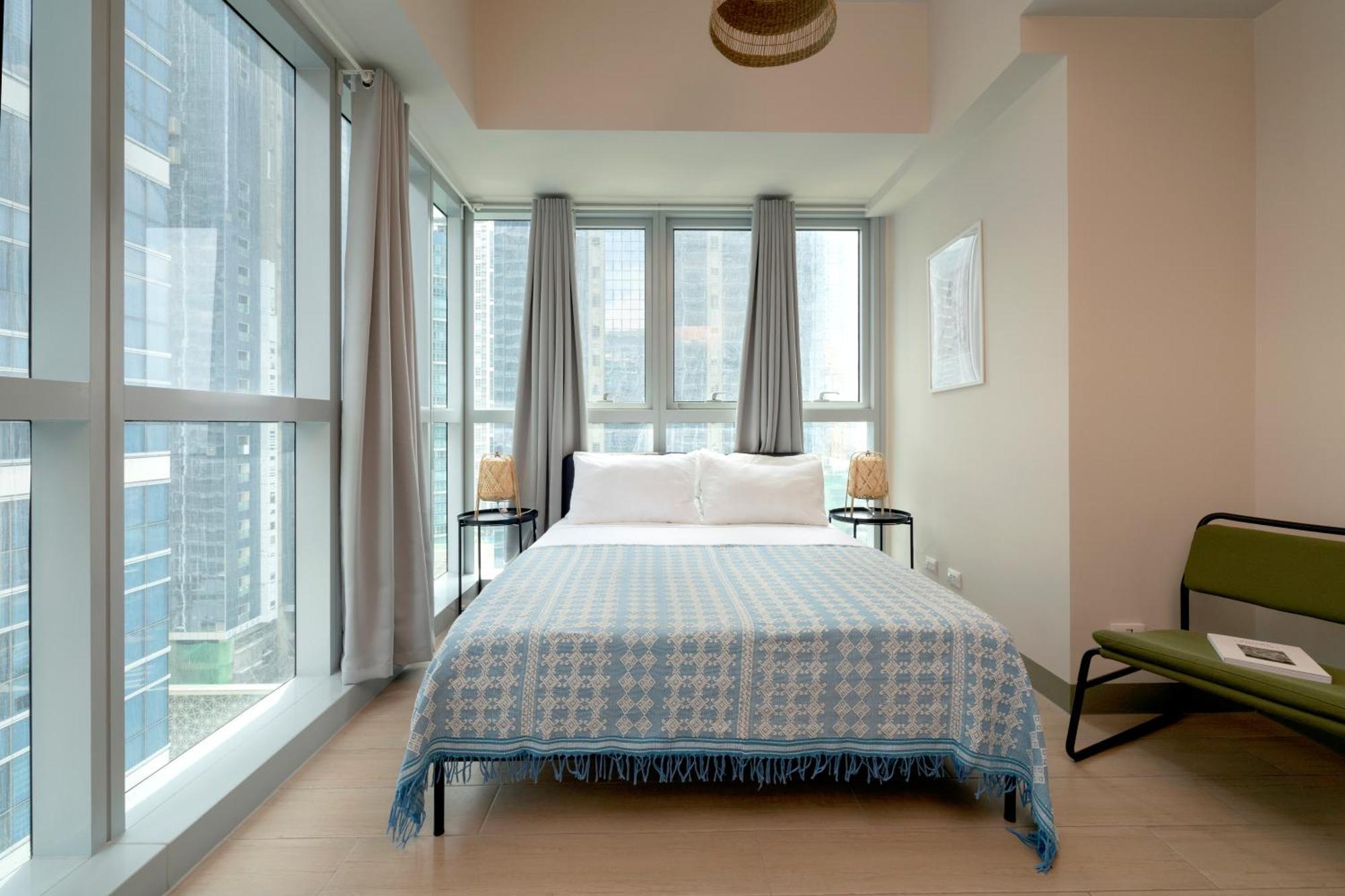 Uptown Parksuites Apartments Tower 2 Bgc By Ph Staycation Manila Kültér fotó